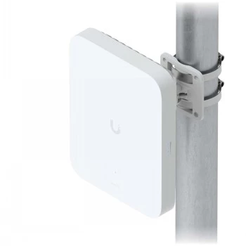Ubiquiti UniFi 5G Max vanjski 5G DL do 3,6 Gbit/s, 4G DL do 1,6 Gbit/s, 1x 2.5G LAN, IPX6 zaštita od vremenskih uvjeta