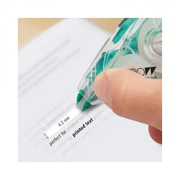 Tombow MONO YXE korekcijski valjak - zeleni/prozirni - 16 m x 4,2 mm - blister pakiranje