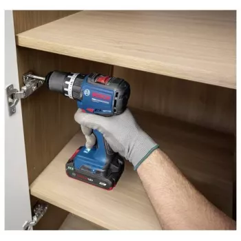 BOSCH Professional GSB 18V-52 akumulatorska udarna bušilica-odvijač set s 2 baterije 2,0 Ah, L-Case