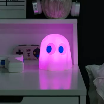 FIZZ CREATIONS Pac-Man Ghost LED rasvjeta – mijenja boju, reagira na zvuk, napajanje USB/baterija