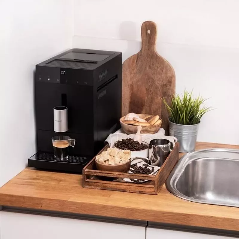 Cecotec Cremmaet Compact New aparat za espresso