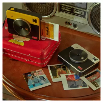 KODAK C300RW 10MP digitalni instant fotoaparat s 4PASS dye-sublimation foto pisačem, bijeli
