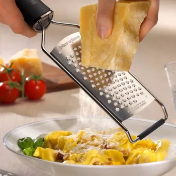 Microplane Gourmet ribež Star Blade crni