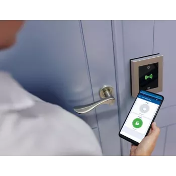 2N Access Unit 2.0 Bluetooth i RFID čitač, crni