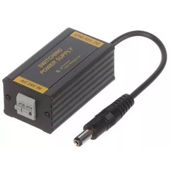 1500W pretvarač čistog sinusnog vala s punjačem i UPS funkcijom