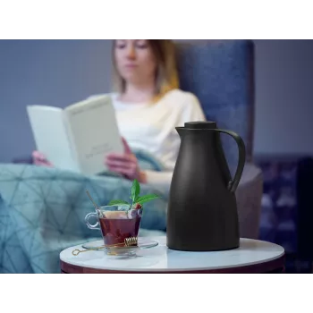 LEIFHEIT Thermos Harmonic crna 1L vakuumska izolirana posuda