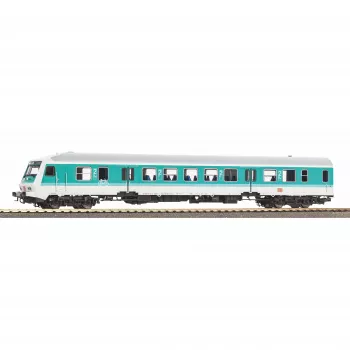 Piko H0 28024 Halberstädter upravljački vagon sa srednjim ulazom mint zelena DB AG 2. razred
