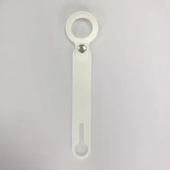 CYOO Apple AirTag silikonska zaštitna futrola s privjeskom za ključeve - bijela (CY122409)