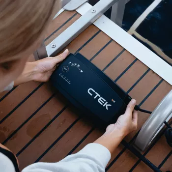 CTEK M15 EU 40-192 Automatic Battery Charger 12V 15A for Lead-Acid and Lithium Batteries