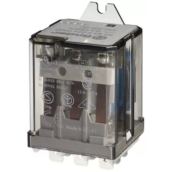 Finder 62.83.9.220.4009 utični relej 220V DC 16A 3 preklopna kontakta