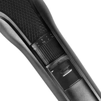Tristar TR-2573 trimer za bradu, šišač kose, precizni trimer s USB punjenjem, crni