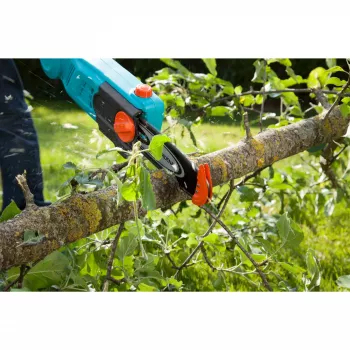 Gardena TCS 720/20 teleskopska visinska grančica 720 W 20 cm tirkizna